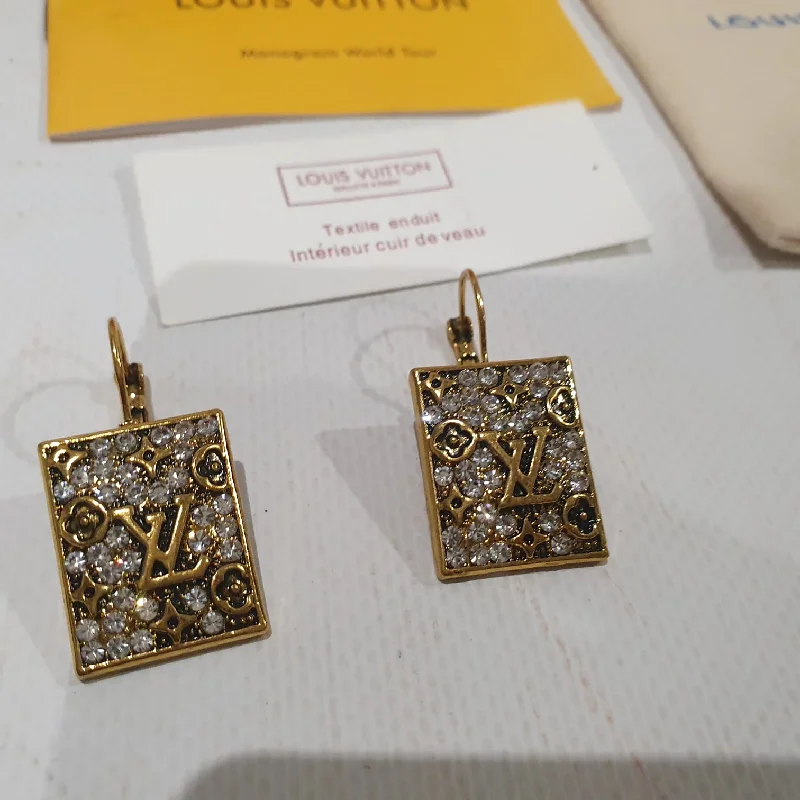 Louis Vuitton Earrings.